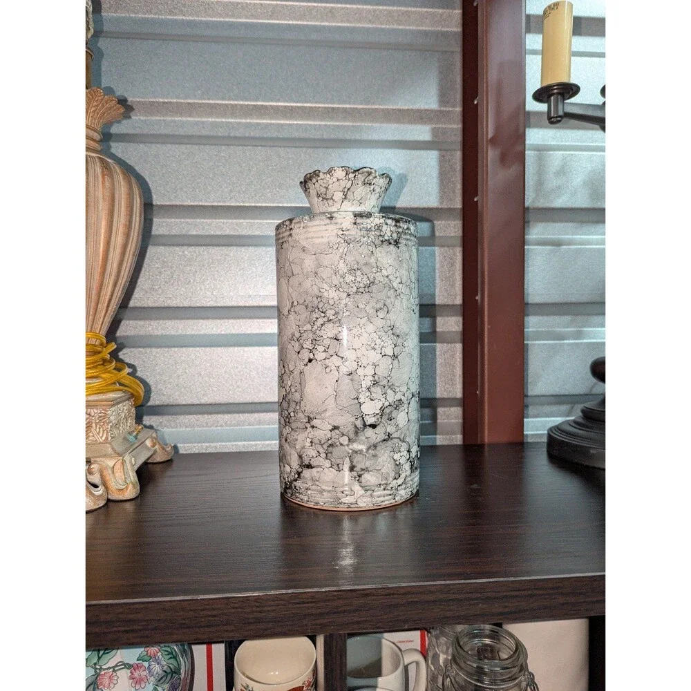 Essential‎ Decor Black & White Marble 12